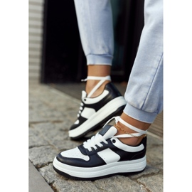 FG2 Women's sports shoes white and black New Haven 2 FG2 Women's sports shoes white and black New Haven 2