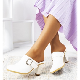 White Gralow high heels 1