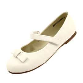 White ballet flats with a Velcro bow 3