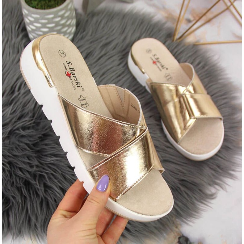 Patent leather slippers S. Barski W OLI159B golden 1