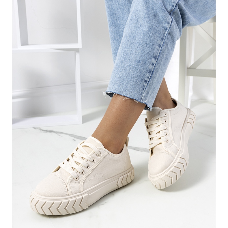 Beige sneakers on the Clarence platform 1