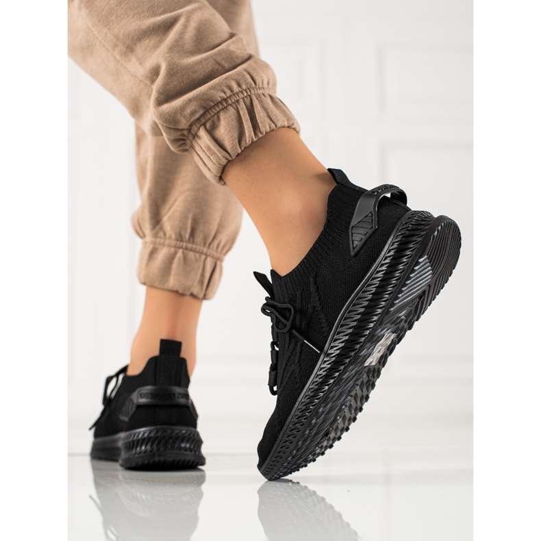 TRENDI Fashionable sports shoes black 2 TRENDI Fashionable sports shoes black 2