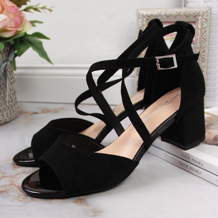 Sandals on the post of Sergio Leone W SK367A black 2