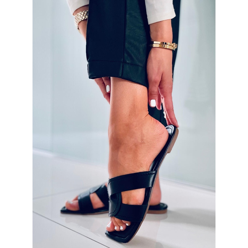 Slides with a square sole Nitya Black 2