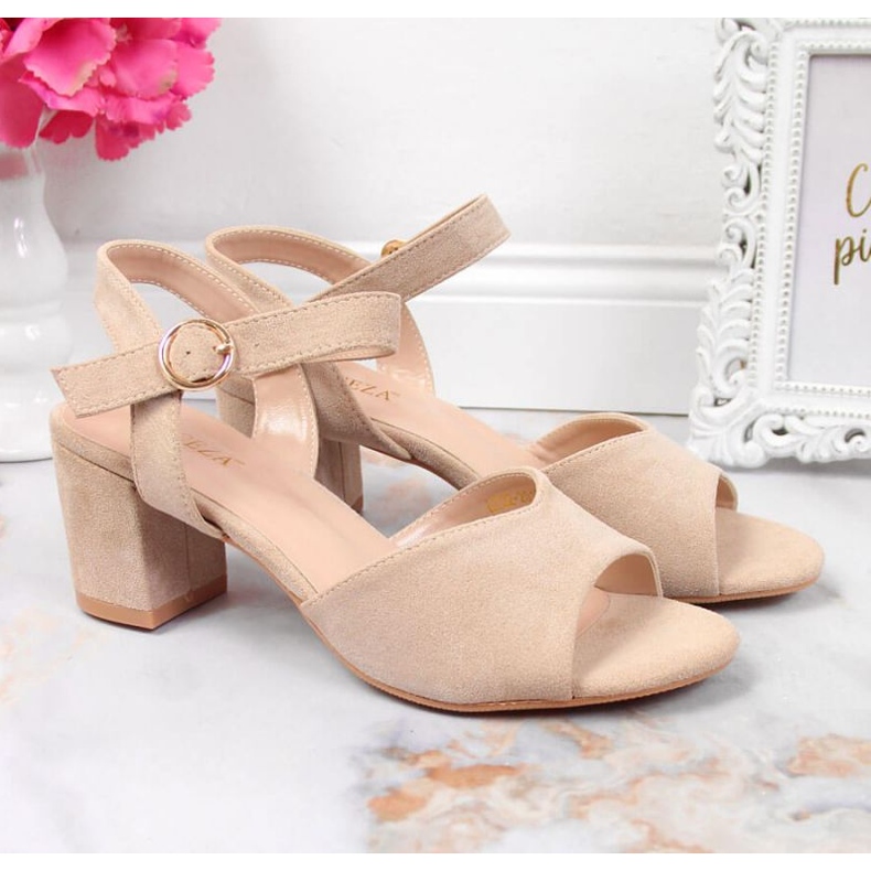 Sandals on the Vinceza W JAN113B beige post 2