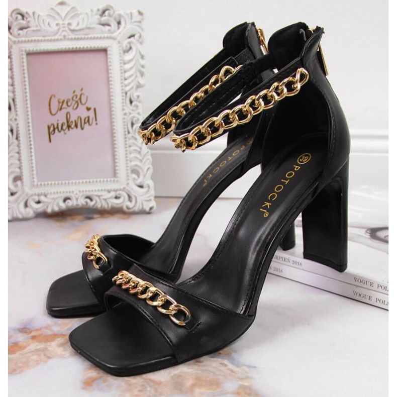 Sandals on a post with a chain Potocki W WOL70A black 2