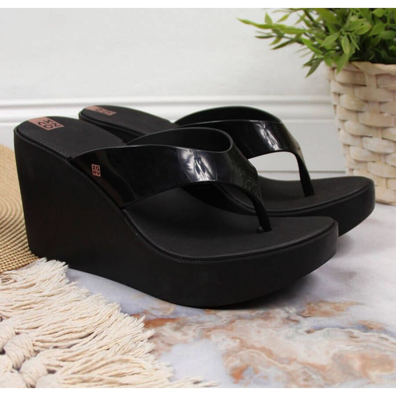 Zaxy W INT1710A black rubber slippers 2