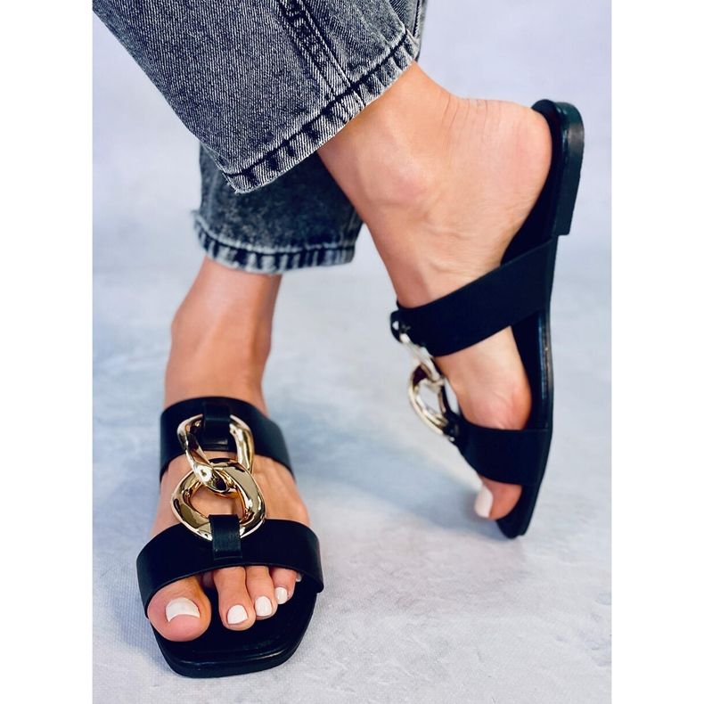 Saud Black Slippers with Chain 1