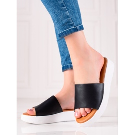 Encor Black slippers on the platform 1