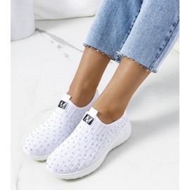 White sneakers with Maasje cubic zirconia 1