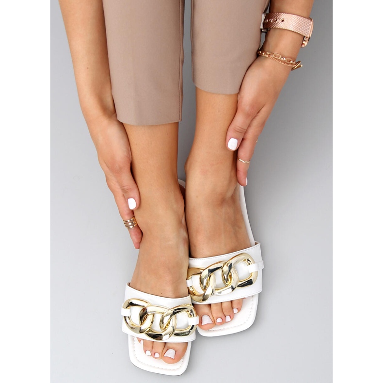 Slippers with a chain Jasira White 1