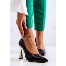 Fashionable Leather Pumps Lewski Shoes 3083 Black and Gold 1