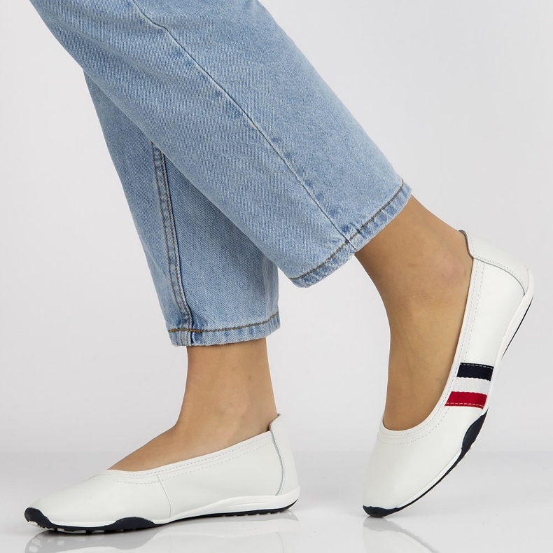 Leather shoes Filippo DP2063 / 21 Wh white 2