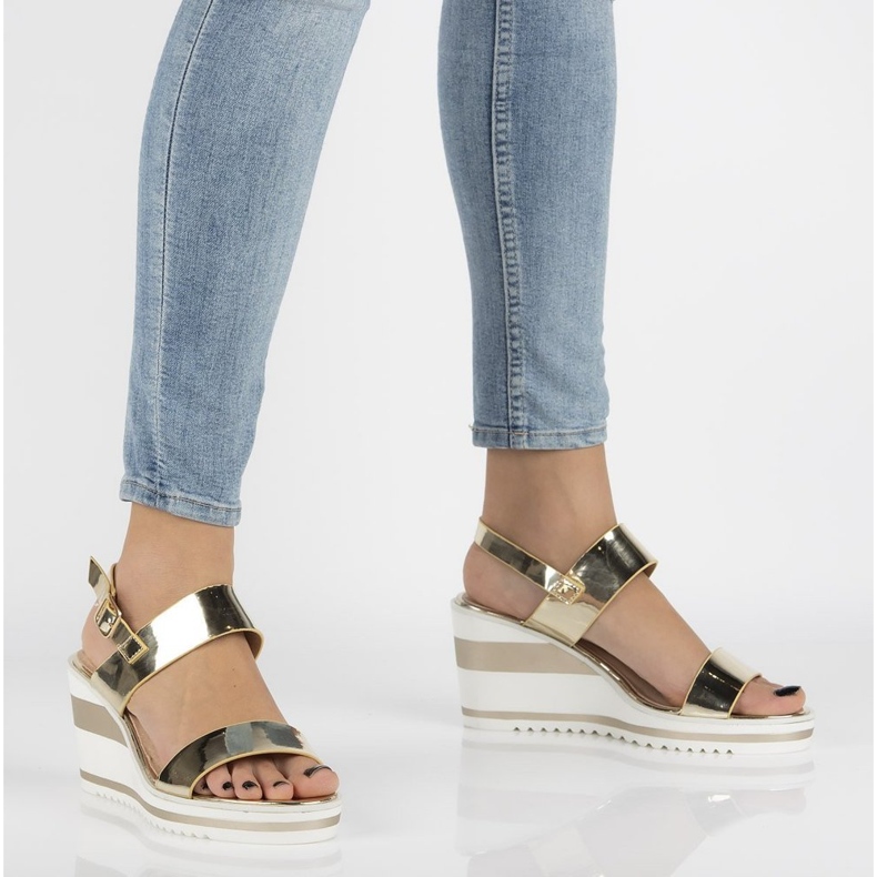 Sandals on the wedge Filippo DS2094 / 21 Go golden 1