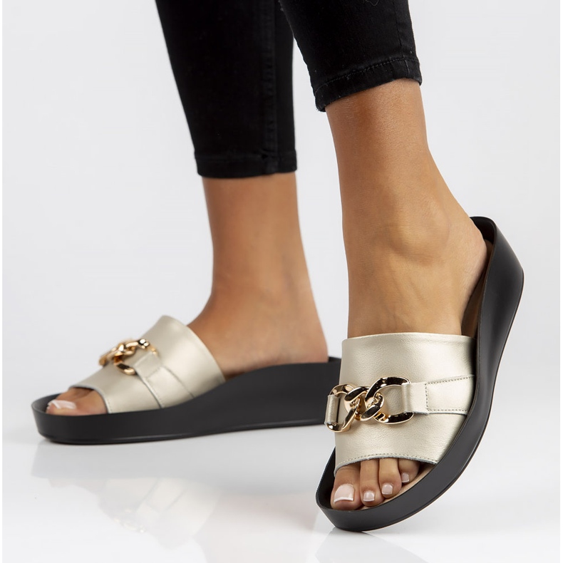 Leather slippers Filippo DK3590 / 22 Go golden 1