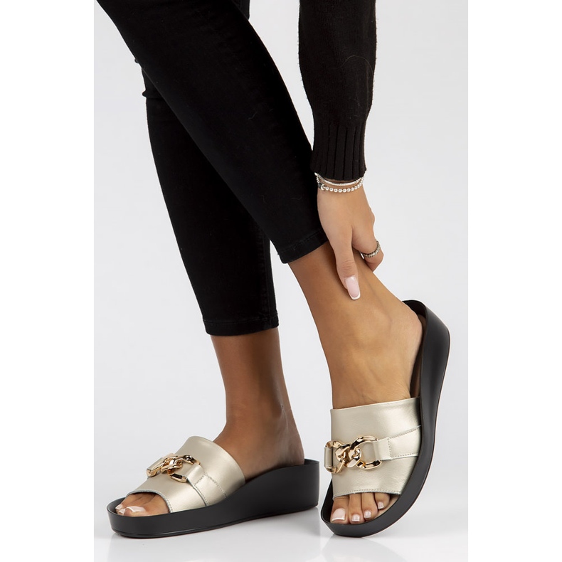 Leather slippers Filippo DK3590 / 22 Go golden 2