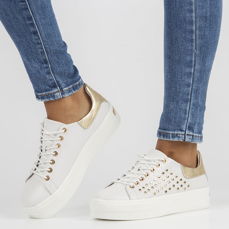 Leather shoes FILIPPO DP3531 / 22 Wh white golden 2