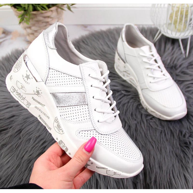 Leather sneakers on the platform Filippo W PAW323 white 1