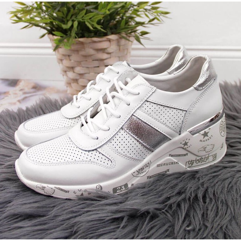 Leather sneakers on the platform Filippo W PAW323 white 2