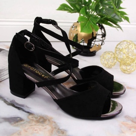 Sandals on the post Potocki W WOL67A black 2