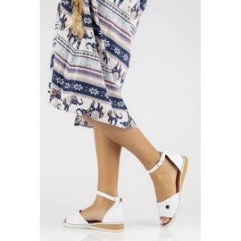 Leather sandals Filippo DS3900 / 22 Wh white 2