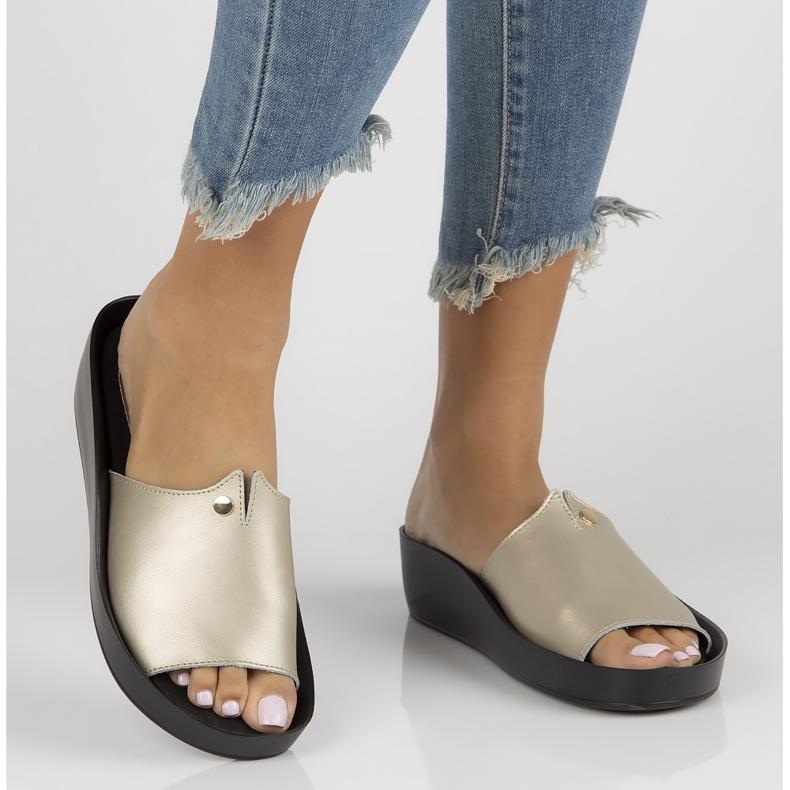 Leather slippers Filippo DK2059 / 22 Go golden 1