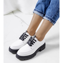White Merivale women's shoes 2