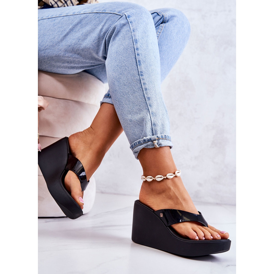 Soda platform 2025 flip flops