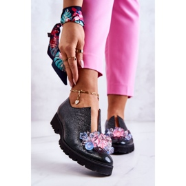 PA2 Elegant Leather Shoes With Dark Green Cindy Decoration 1 PA2 Elegant Leather Shoes With Dark Green Cindy Decoration 1