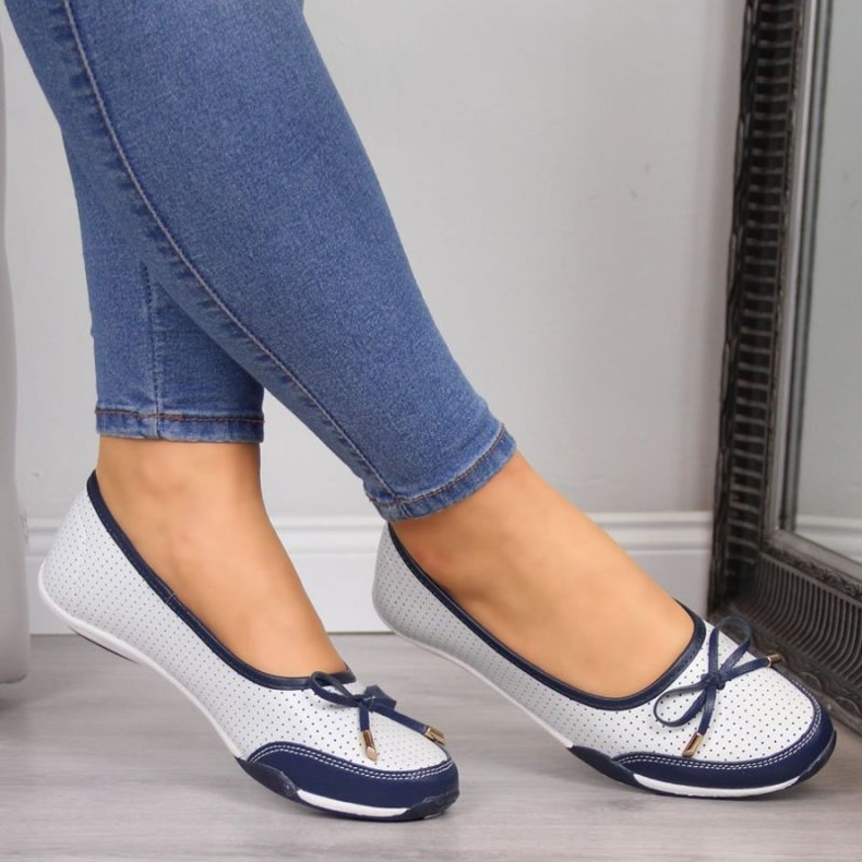 Women's White Leather Openwork Ballerinas eVento 2