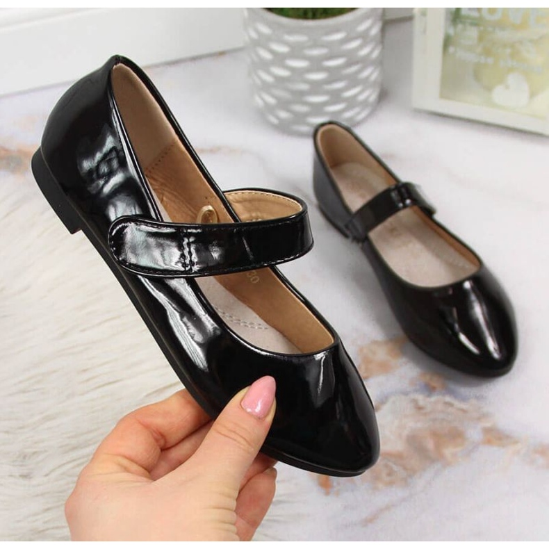 Velcro Black Lacquered Ballerinas Jr Potocki 1