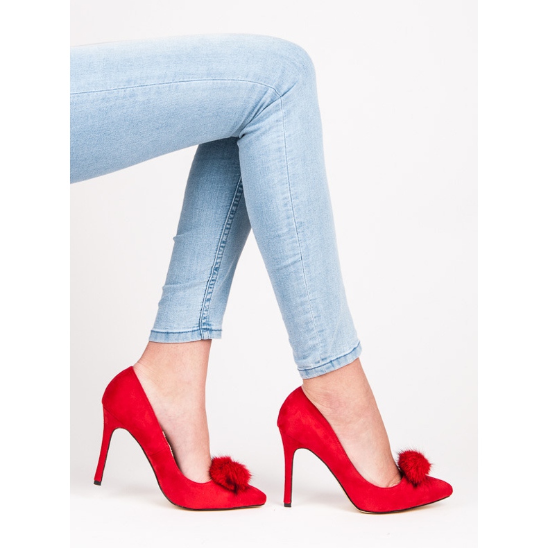 Coco Perla Pumps with a pompom red 1