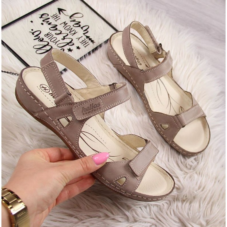 Comfortable leather sandals in beige W Helios 205 1 Comfortable leather sandals in beige W Helios 205 1