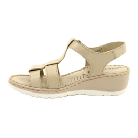 Comfortable leather sandals Caprice 28152-28 443 Beige 1 Comfortable leather sandals Caprice 28152-28 443 Beige 1