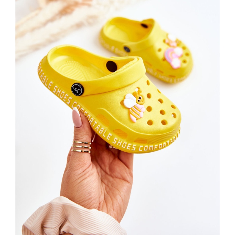 Children's Light Crotch Slippers With Yellow Bertis Decoration 1