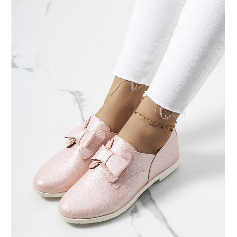 Pink brogues with a Korner bow 1