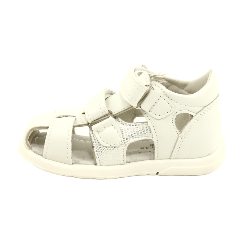 American Club Girls' sandals with the Arman Club XD63/22 white bow 1