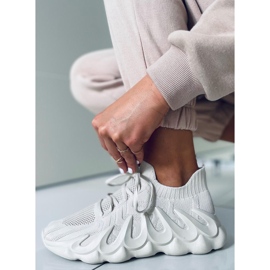 Ineng Beige sock sports shoes 1