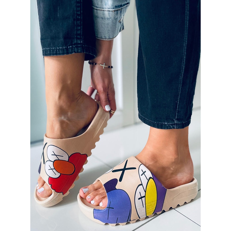 Slippers with a colorful Clancy Khaki print multicolored 1