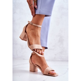 Vinceza Fashionable Suede Sandals On A Bar Beige Rovena 2