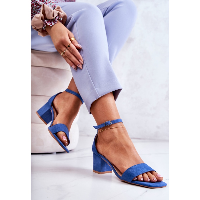 Vinceza Fashionable Suede Sandals On A Bar Rovena Blue 1