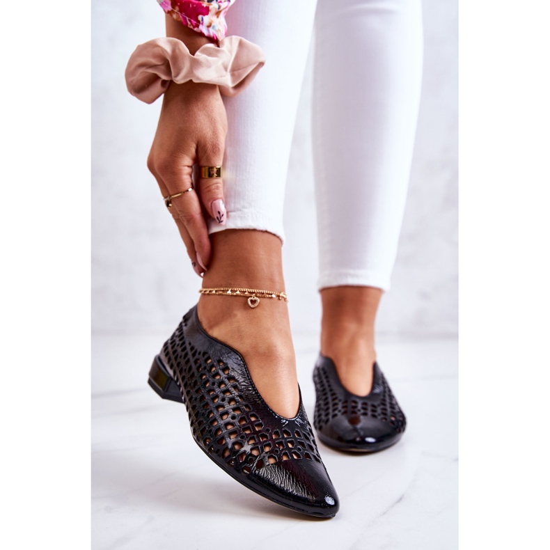 PA2 Elegant Lacquered Leather Openwork Shoes Ismena Black 1
