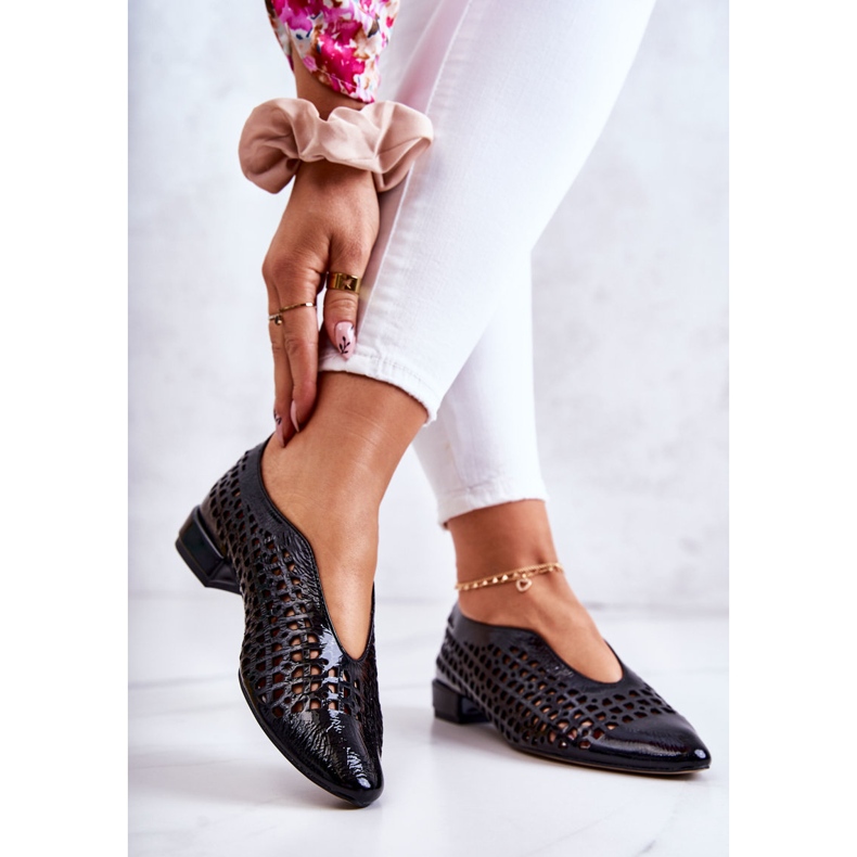 PA2 Elegant Lacquered Leather Openwork Shoes Ismena Black 2