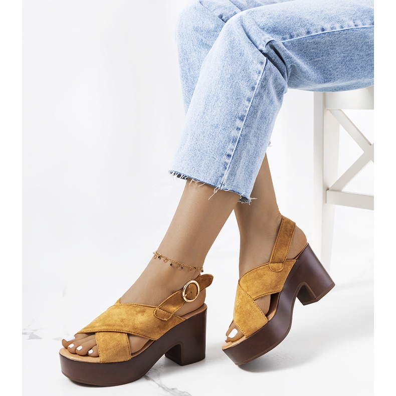 Brown sandals on the Chapel platform 1