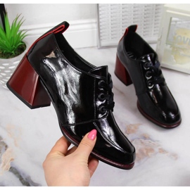 Leather shoes on the Filippo W PAW350 block black 1