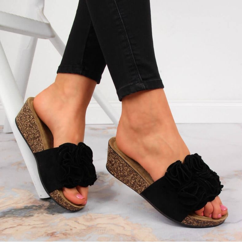 Wedge slippers with flowers eVento W EVE357A black 2