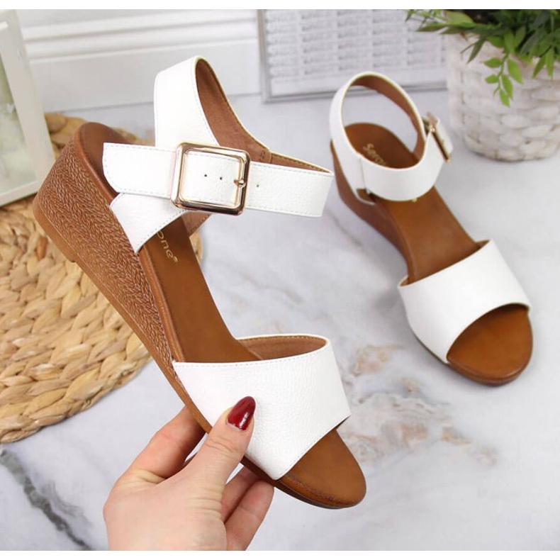 Sandals on the wedge Sergio Leone W SK376B white 1