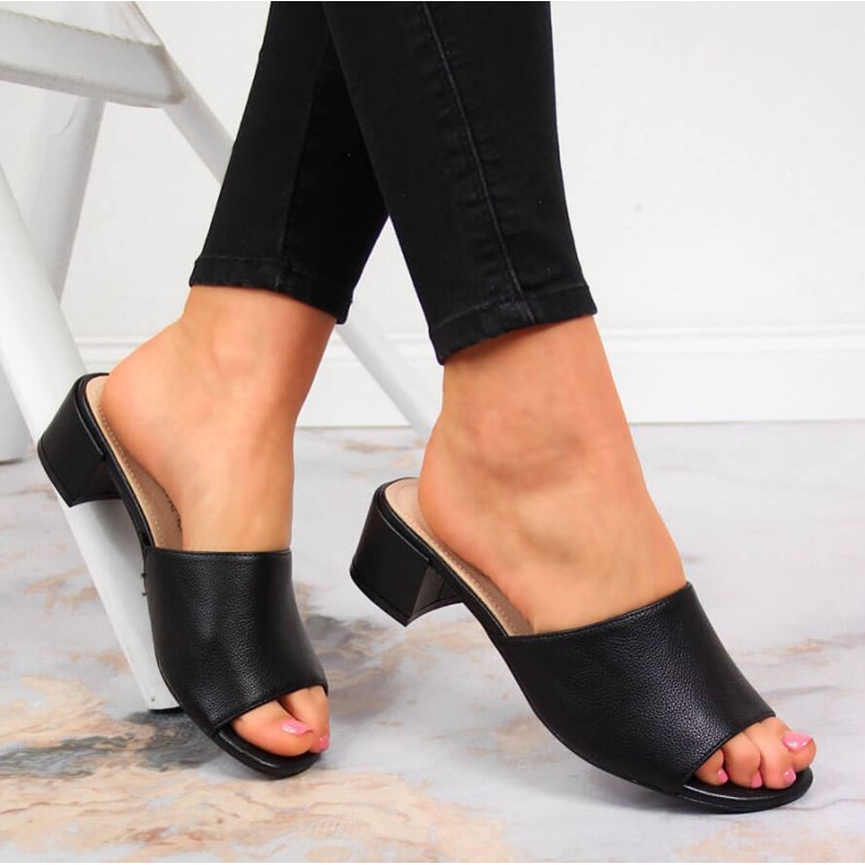 Slippers on the block Sergio Leone W SK375A black 2