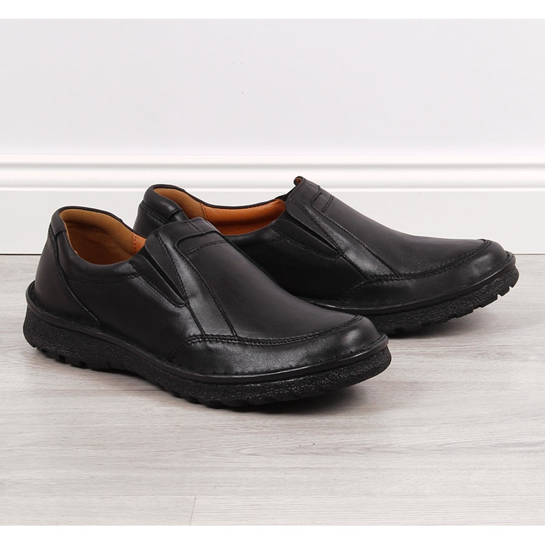 Leather men's slip-on shoes, black Łukbut 946 1