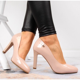 Pumps lacquered on the post nude Sergio Leone beige 4
